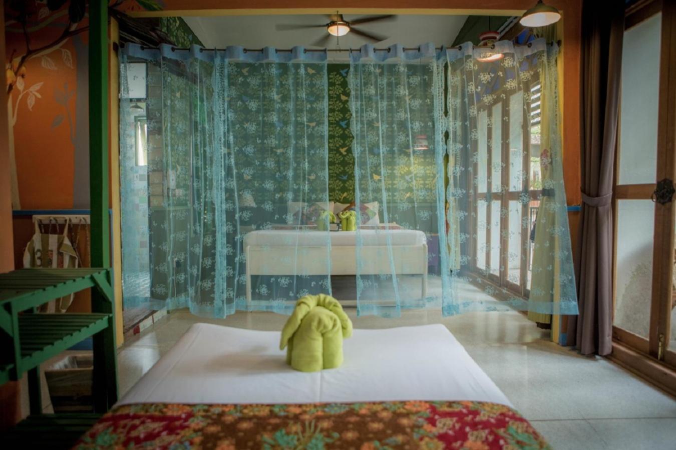 Phranakorn-Nornlen Hotel Bangkok Bagian luar foto