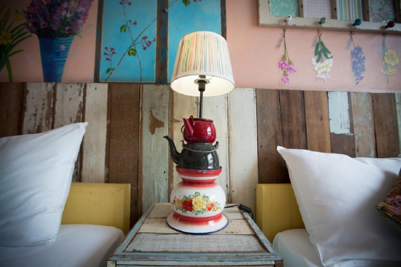 Phranakorn-Nornlen Hotel Bangkok Bagian luar foto